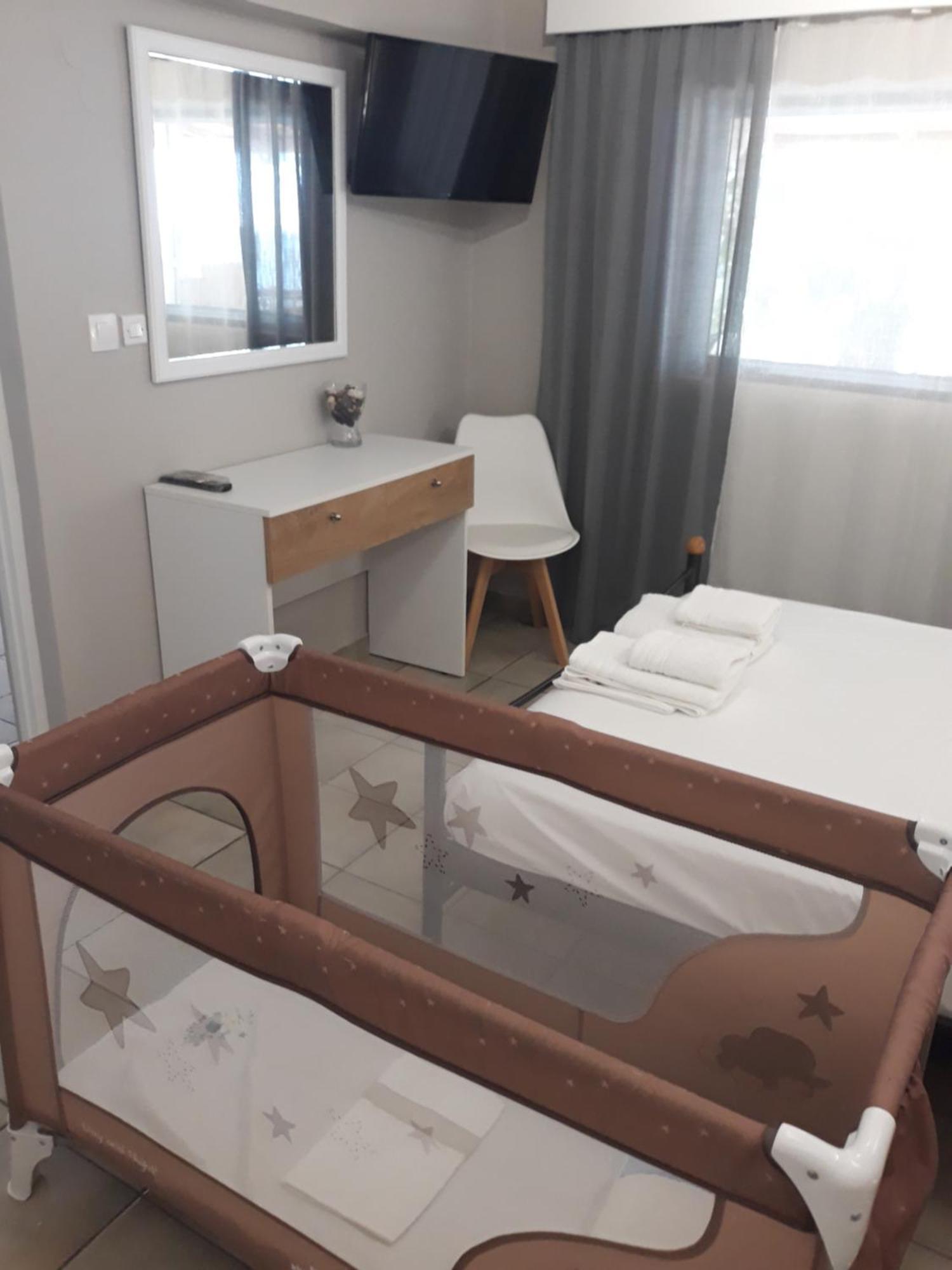 Evelin Studio カラマタ 部屋 写真